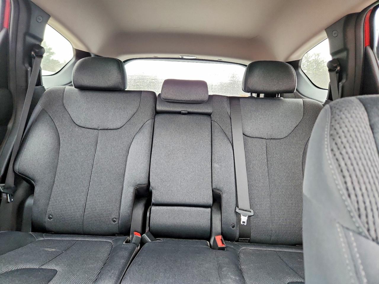 2019 HYUNDAI SANTA FE SE 2.4L photo 19
