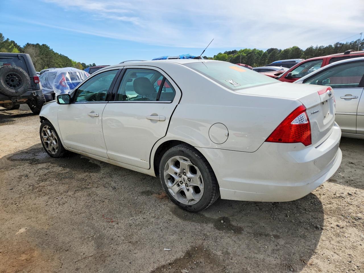2011 FORD FUSION SE photo 3