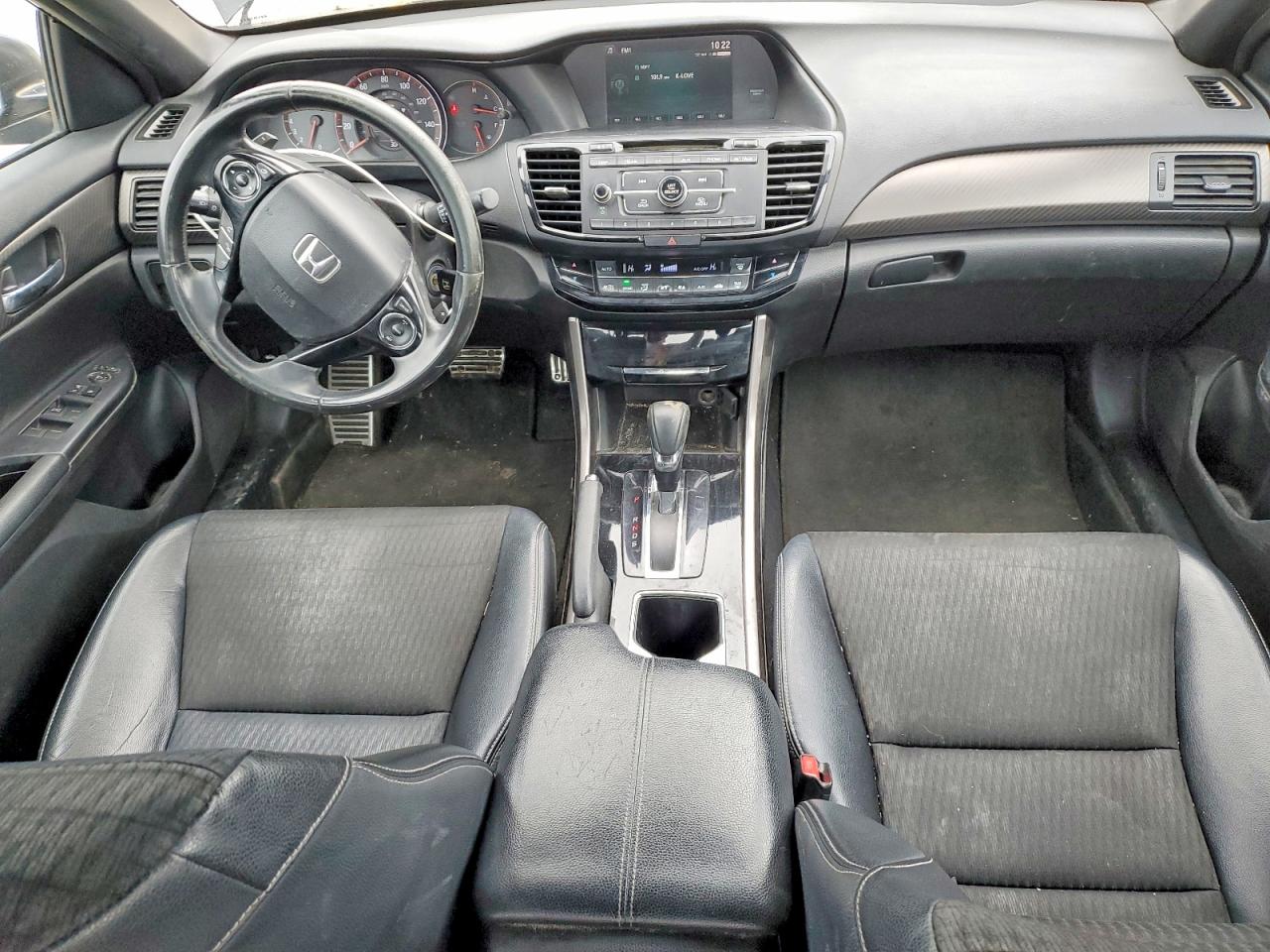 2016 HONDA ACCORD photo 22