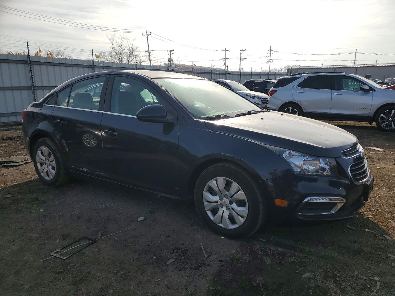 2016 CHEVROLET CRUZE LIMITED LT photo 4