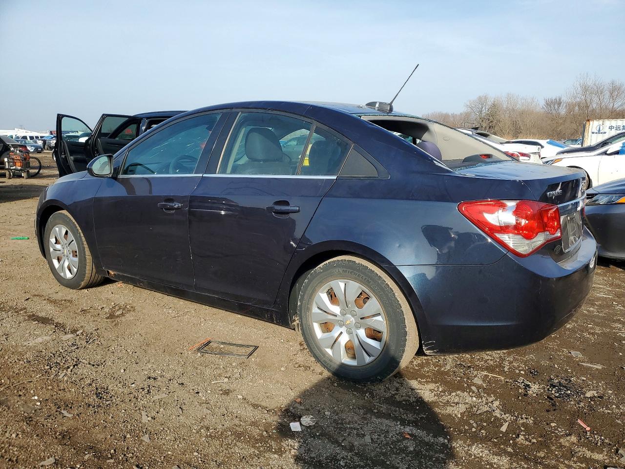 2016 CHEVROLET CRUZE LIMITED LT photo 2