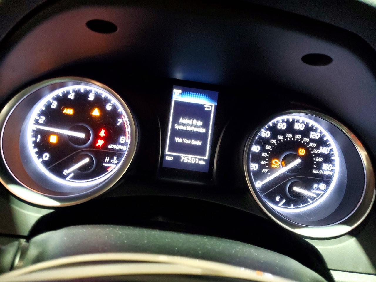 2018 TOYOTA CAMRY SE photo 25