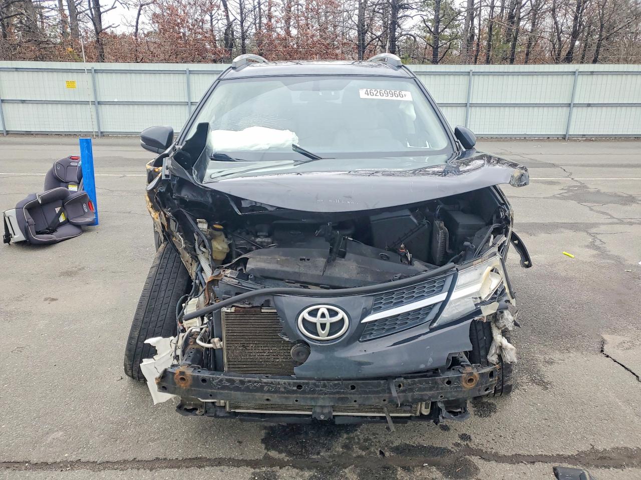 2014 TOYOTA RAV4 XLE photo 9