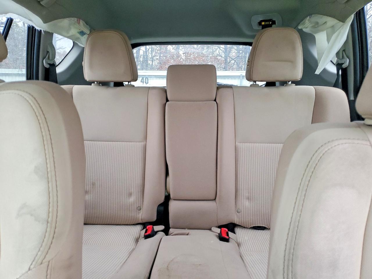 2014 TOYOTA RAV4 XLE photo 19