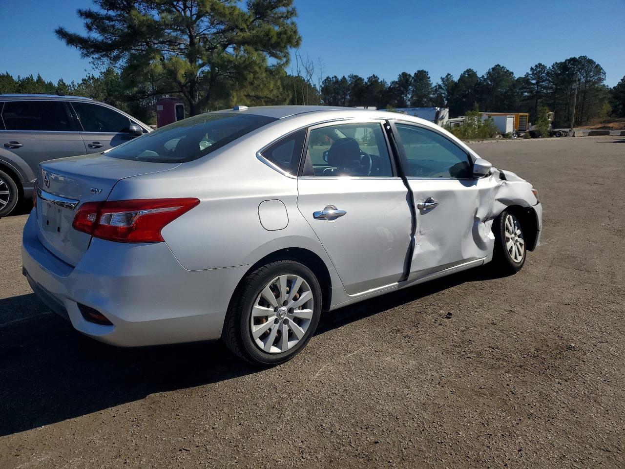 2017 NISSAN SENTRA SV photo 5