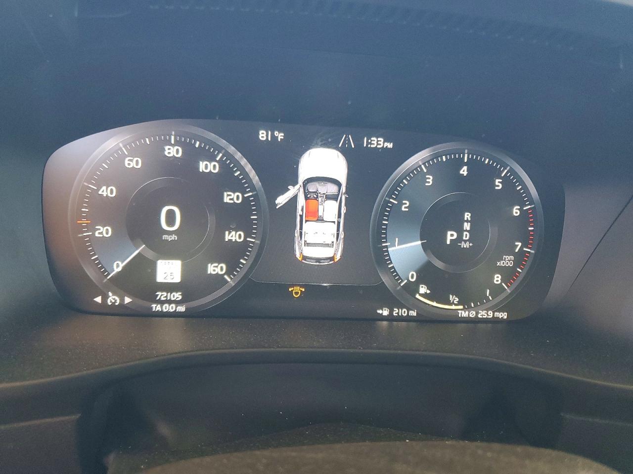 2020 VOLVO XC40 T4 MOMENTUM photo 17