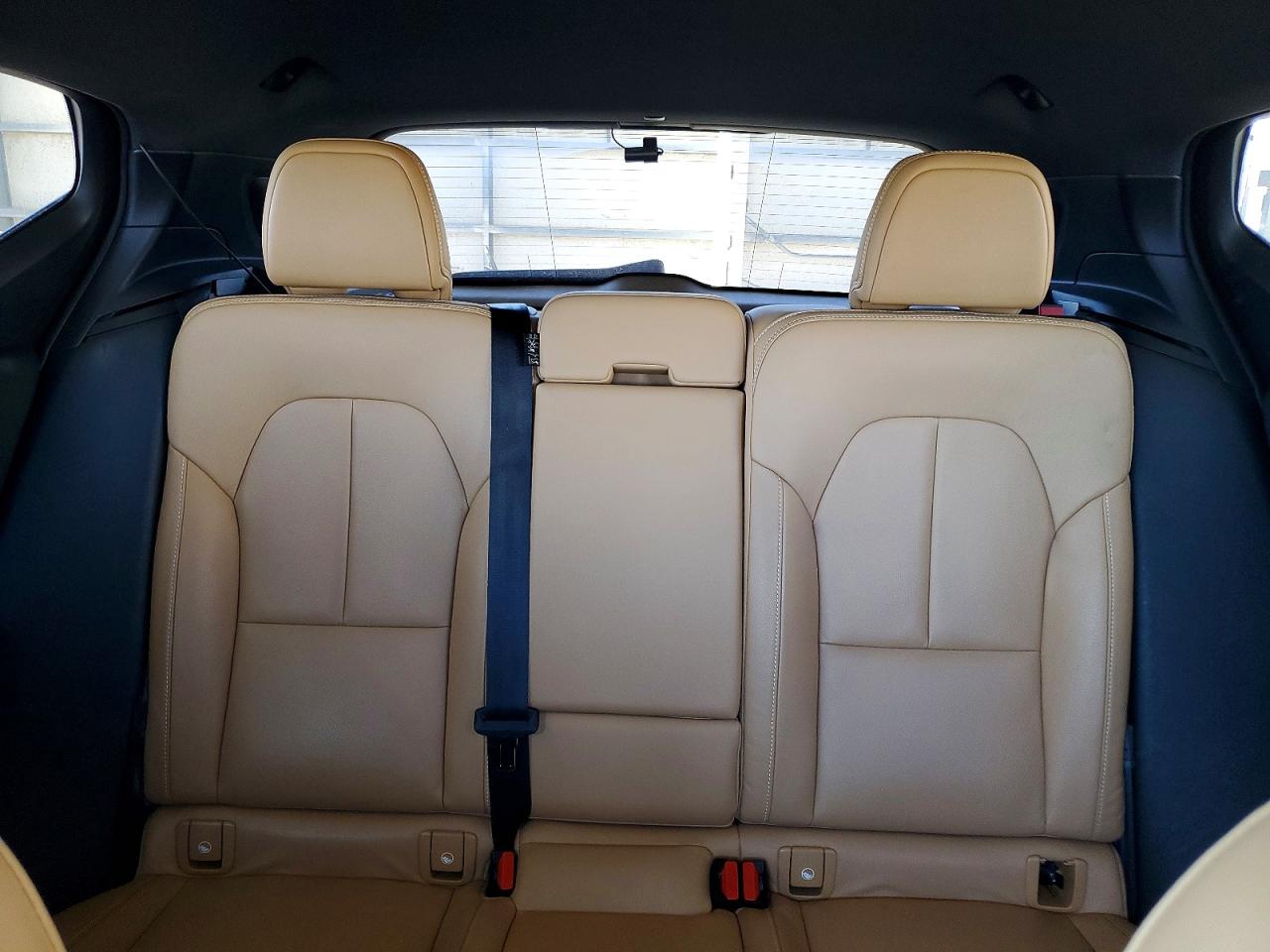 2020 VOLVO XC40 T4 MOMENTUM photo 19
