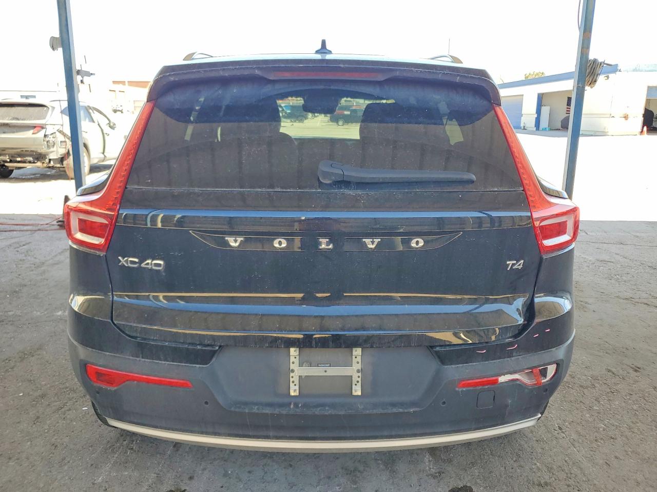 2020 VOLVO XC40 T4 MOMENTUM photo 11