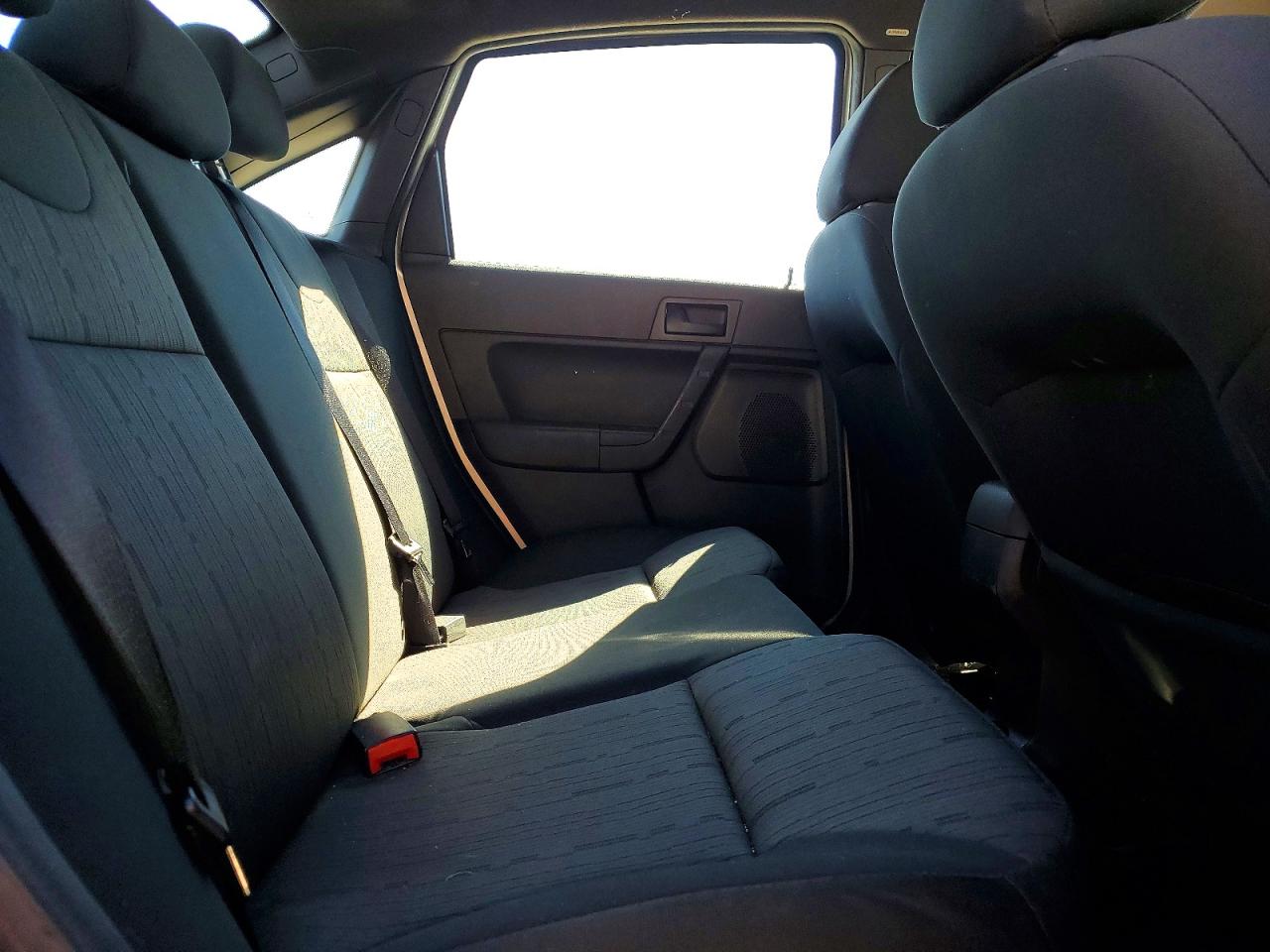 2009 FORD FOCUS SE photo 10