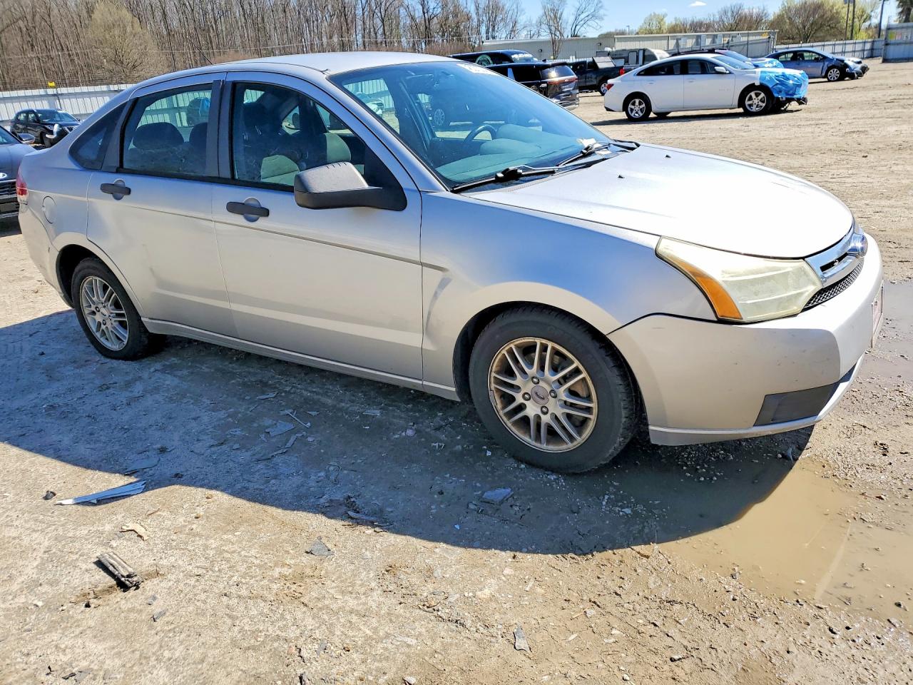 2009 FORD FOCUS SE photo 4