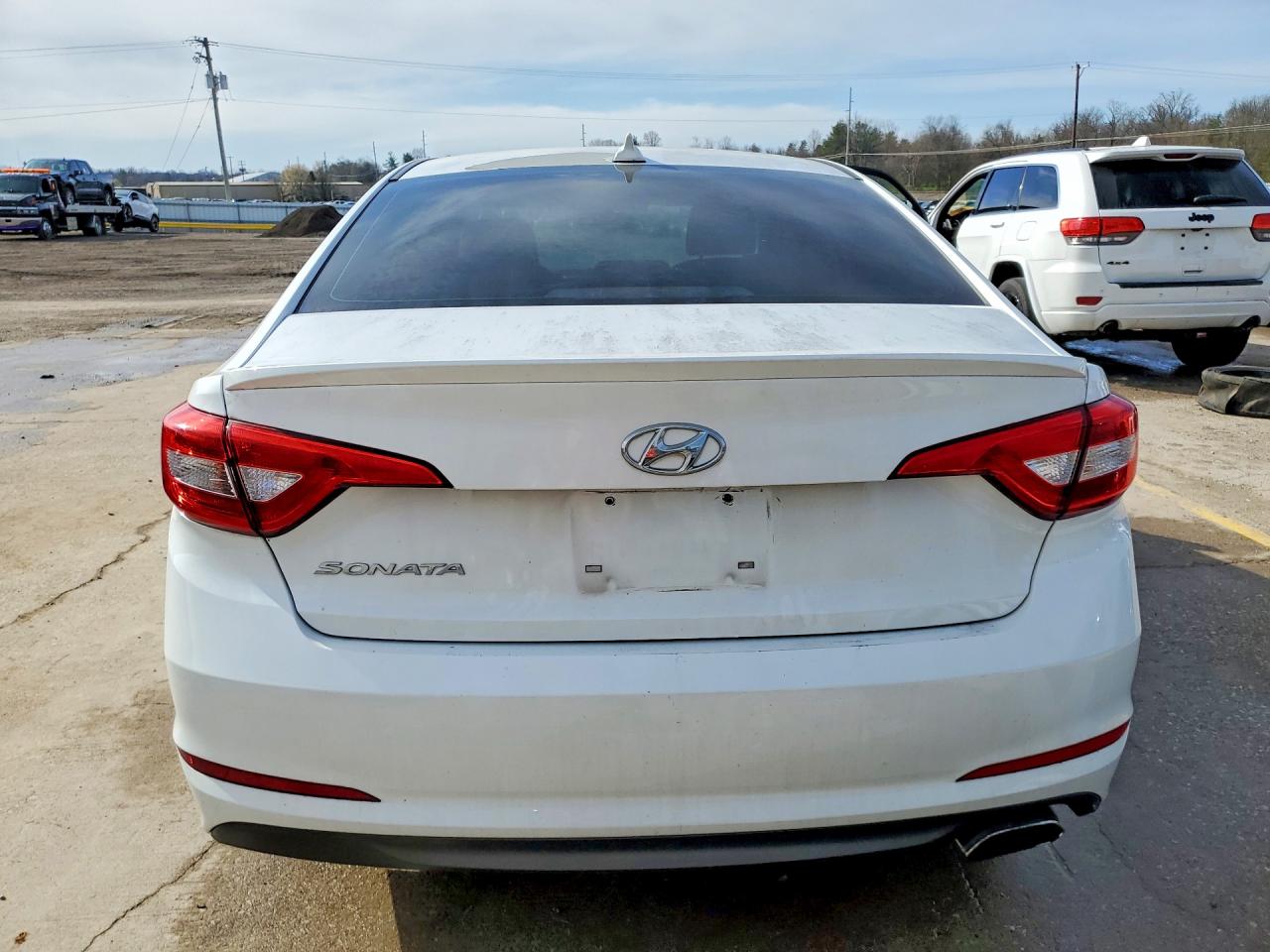 2016 HYUNDAI SONATA BASE photo 11