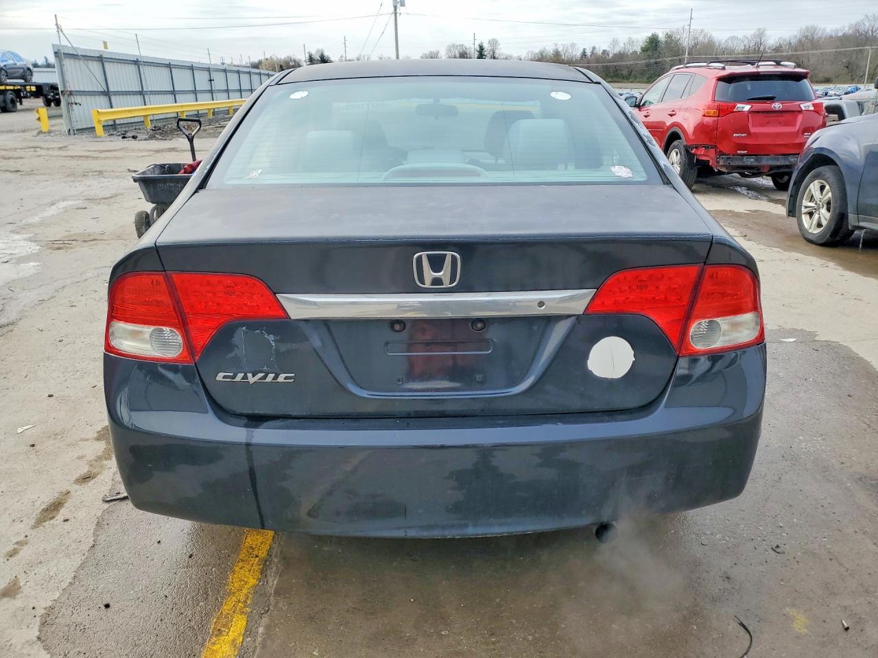 2011 HONDA CIVIC LX photo 11