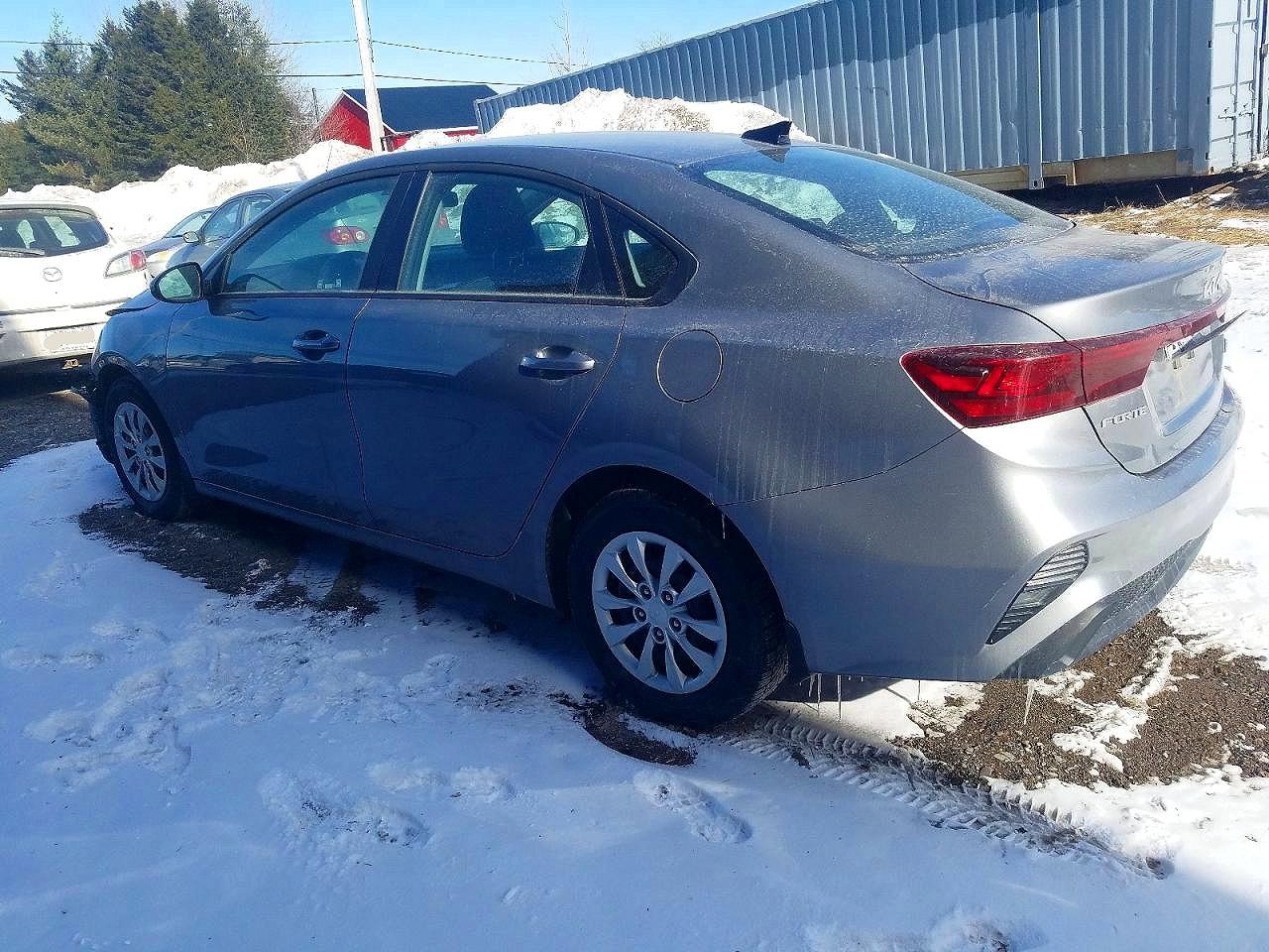 2024 KIA FORTE LX photo 3