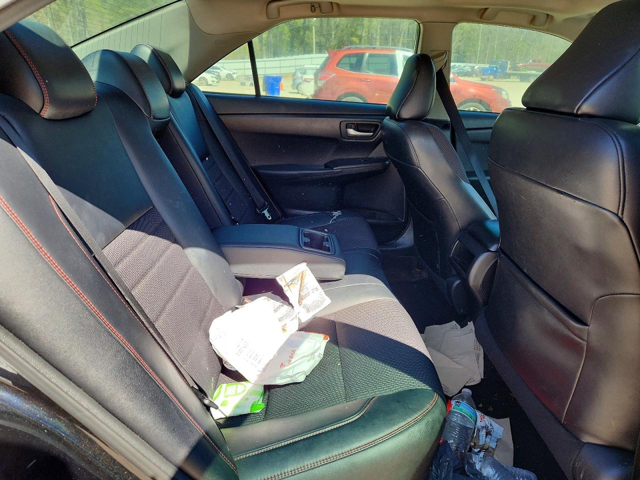 2017 TOYOTA CAMRY SE photo 19