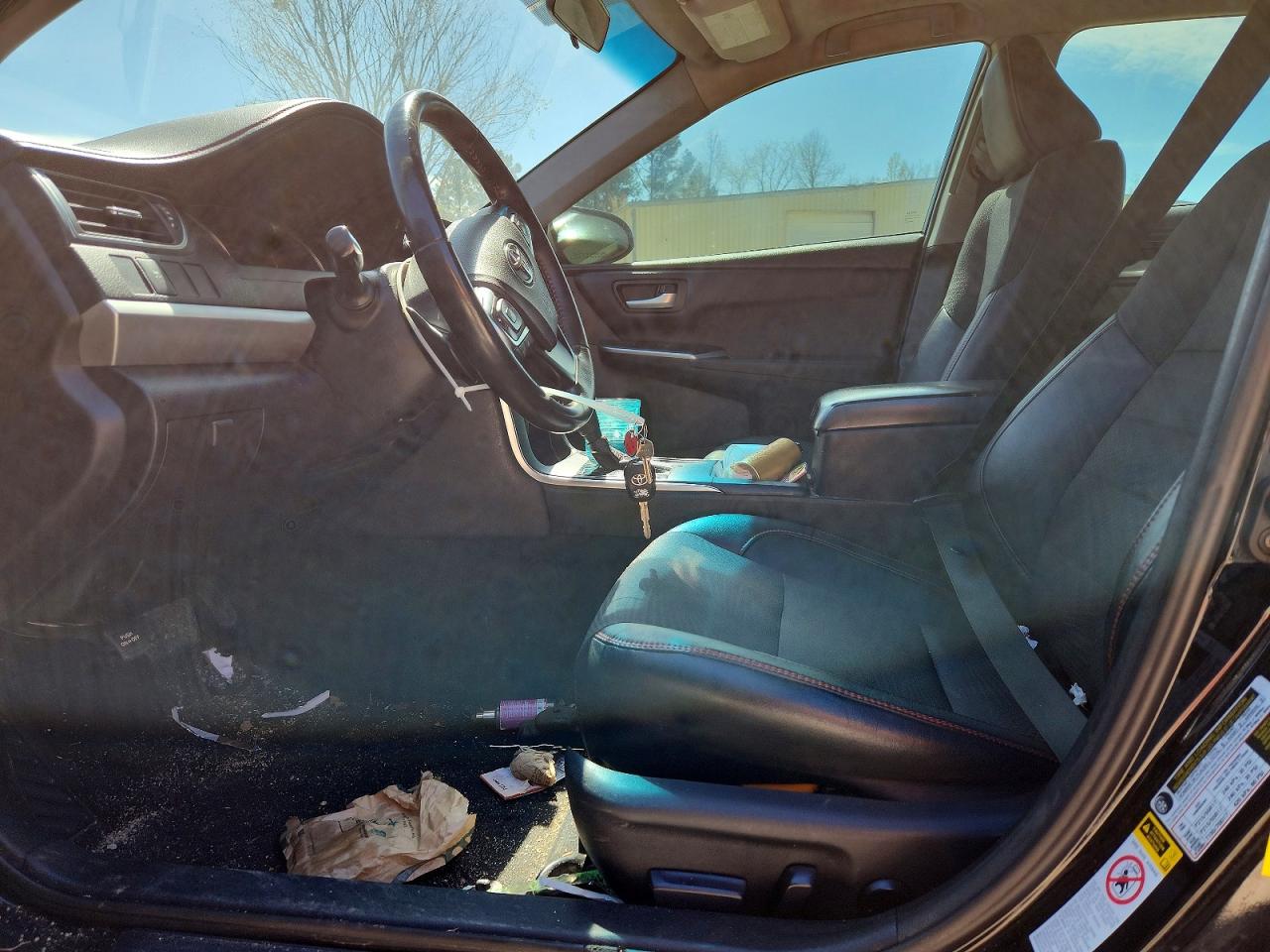 2017 TOYOTA CAMRY SE photo 13
