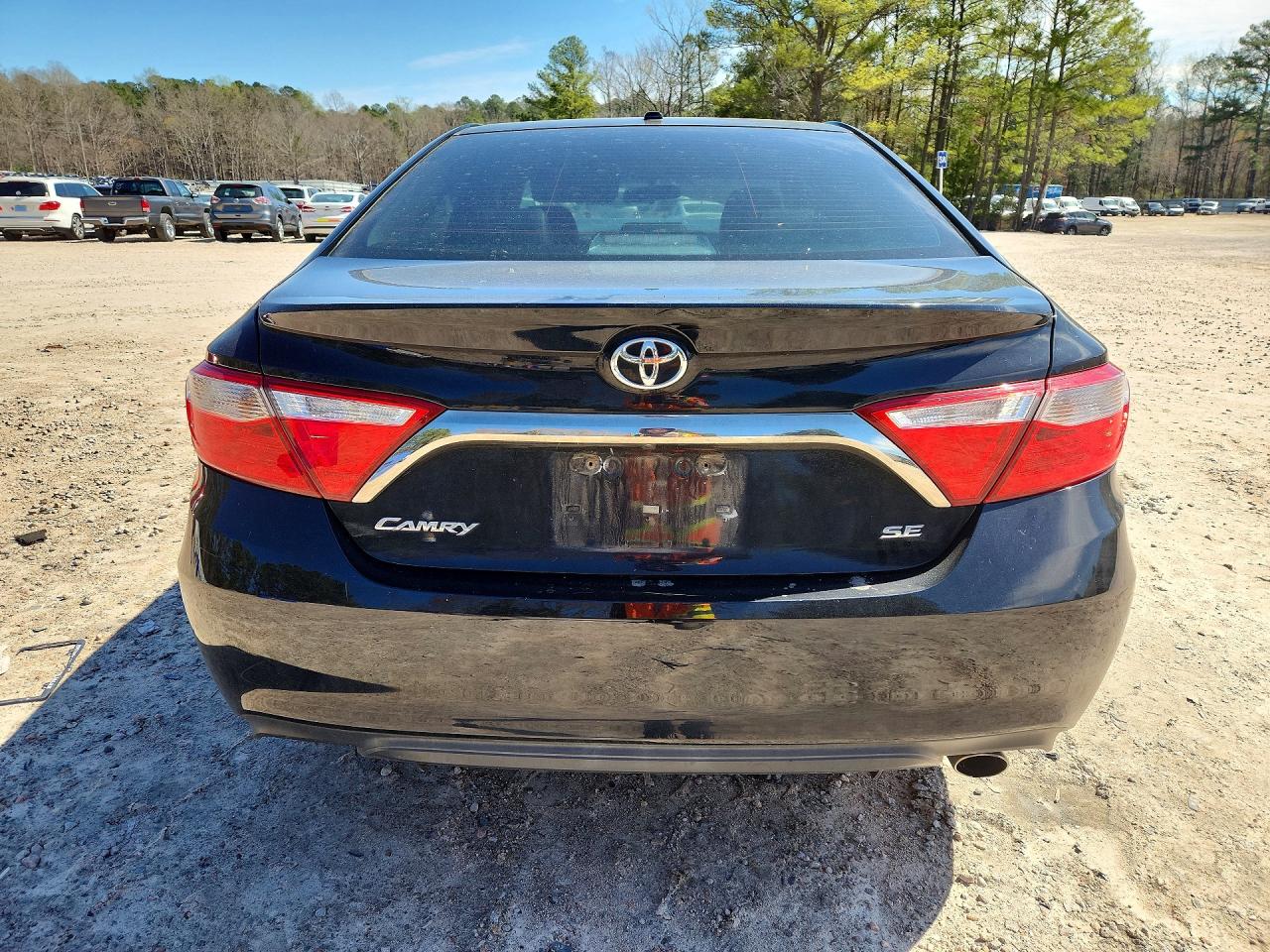 2017 TOYOTA CAMRY SE photo 11