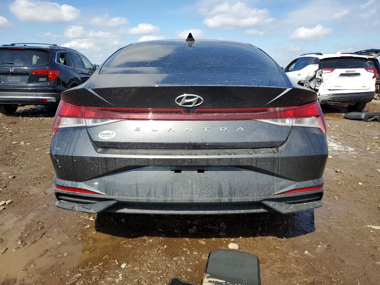 2023 HYUNDAI ELANTRA SEL photo 11