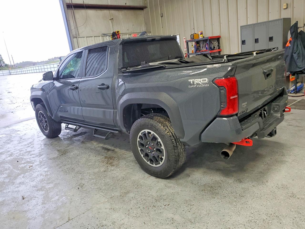 2025 TOYOTA TACOMA TRD OFF-ROAD HV photo 4