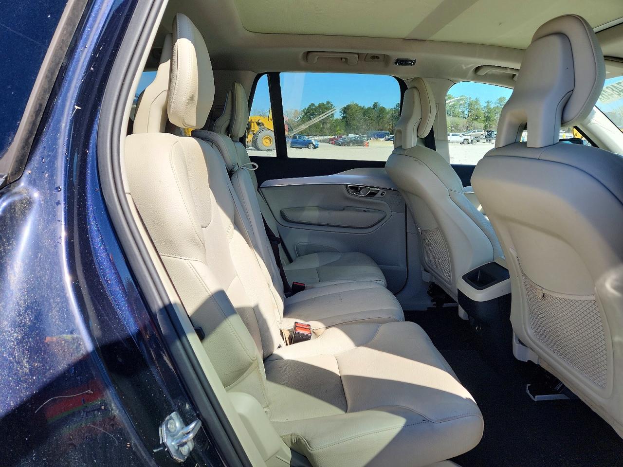 2016 VOLVO XC90 T5 photo 10