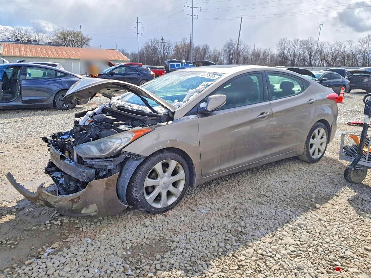 2013 HYUNDAI ELANTRA
