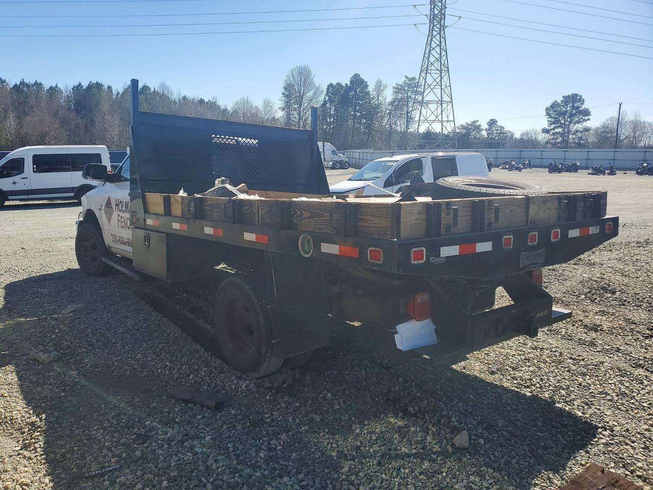 2018 RAM 3500 photo 2