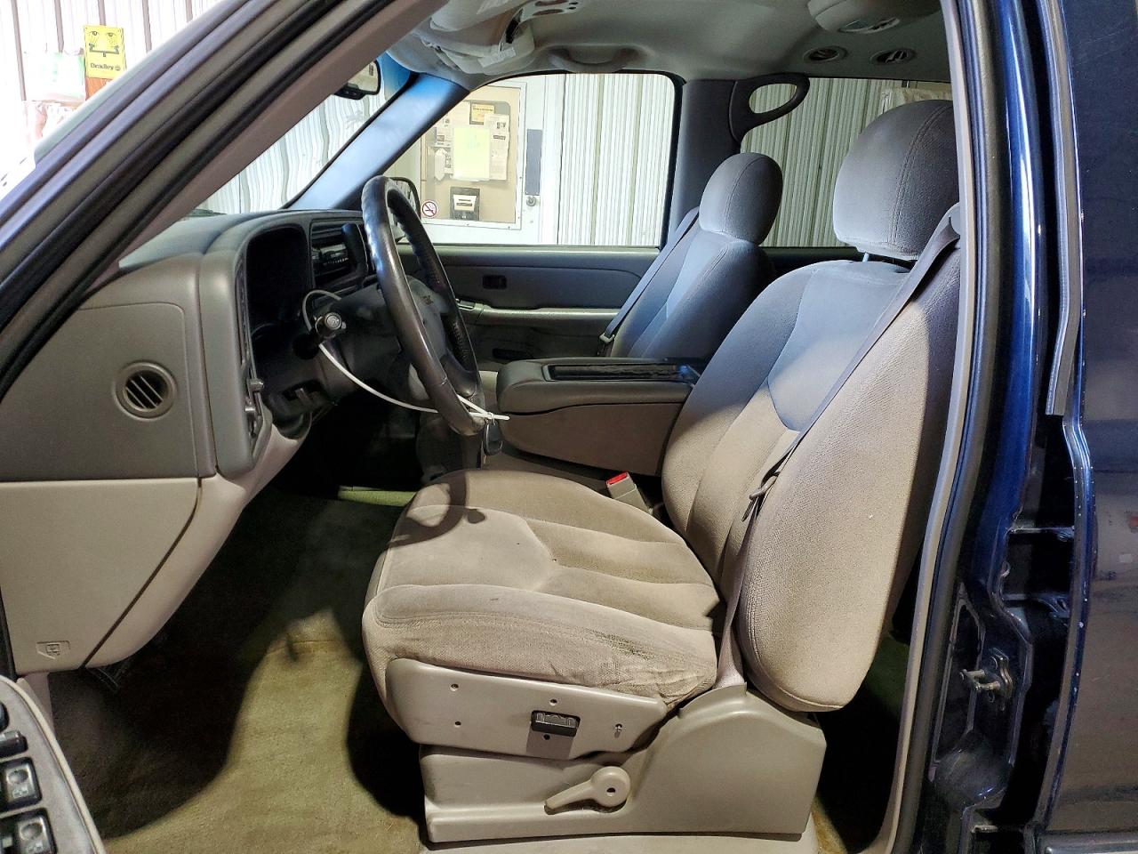 2004 GMC YUKON XL K1500 photo 13