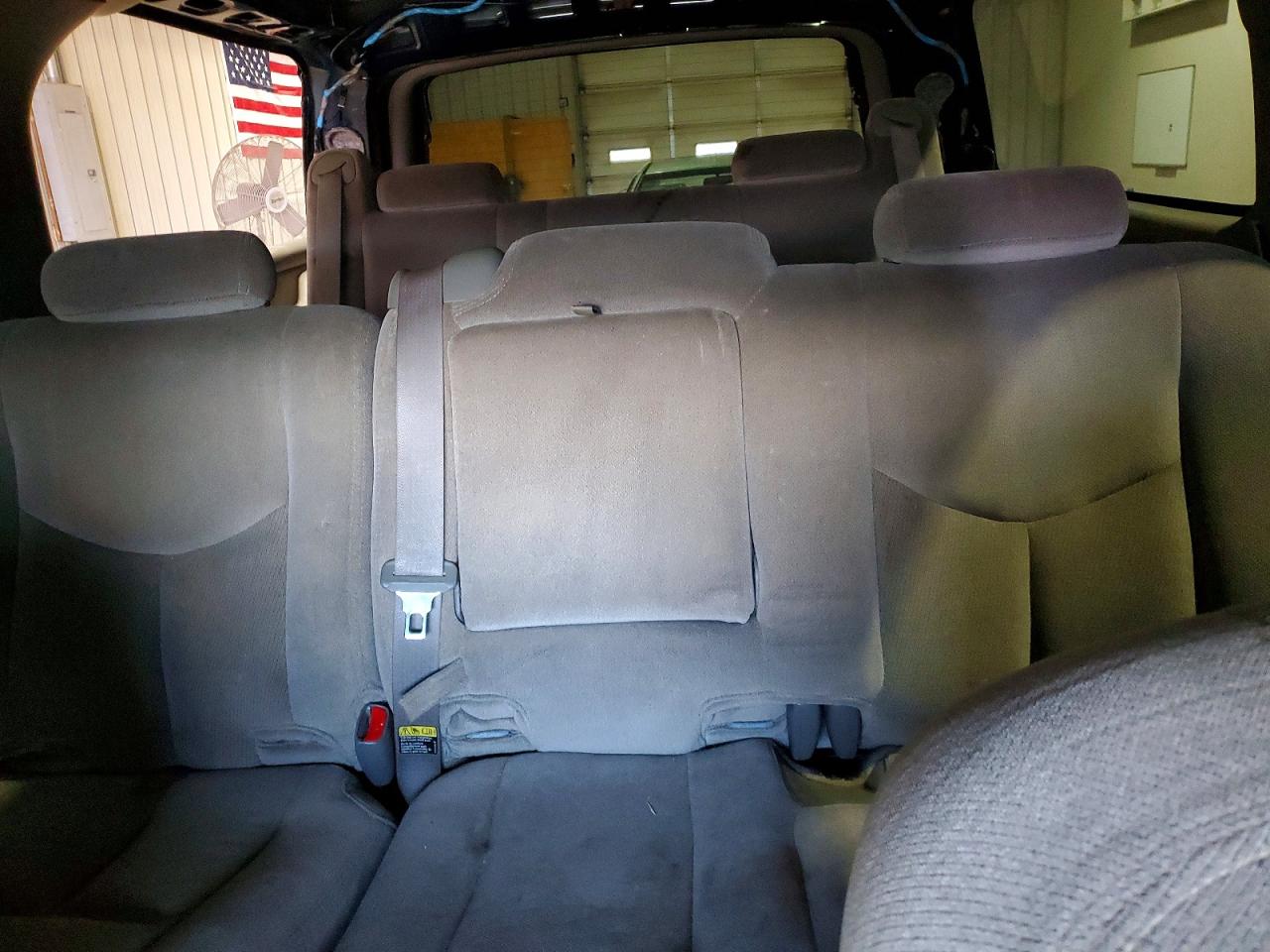 2004 GMC YUKON XL K1500 photo 19