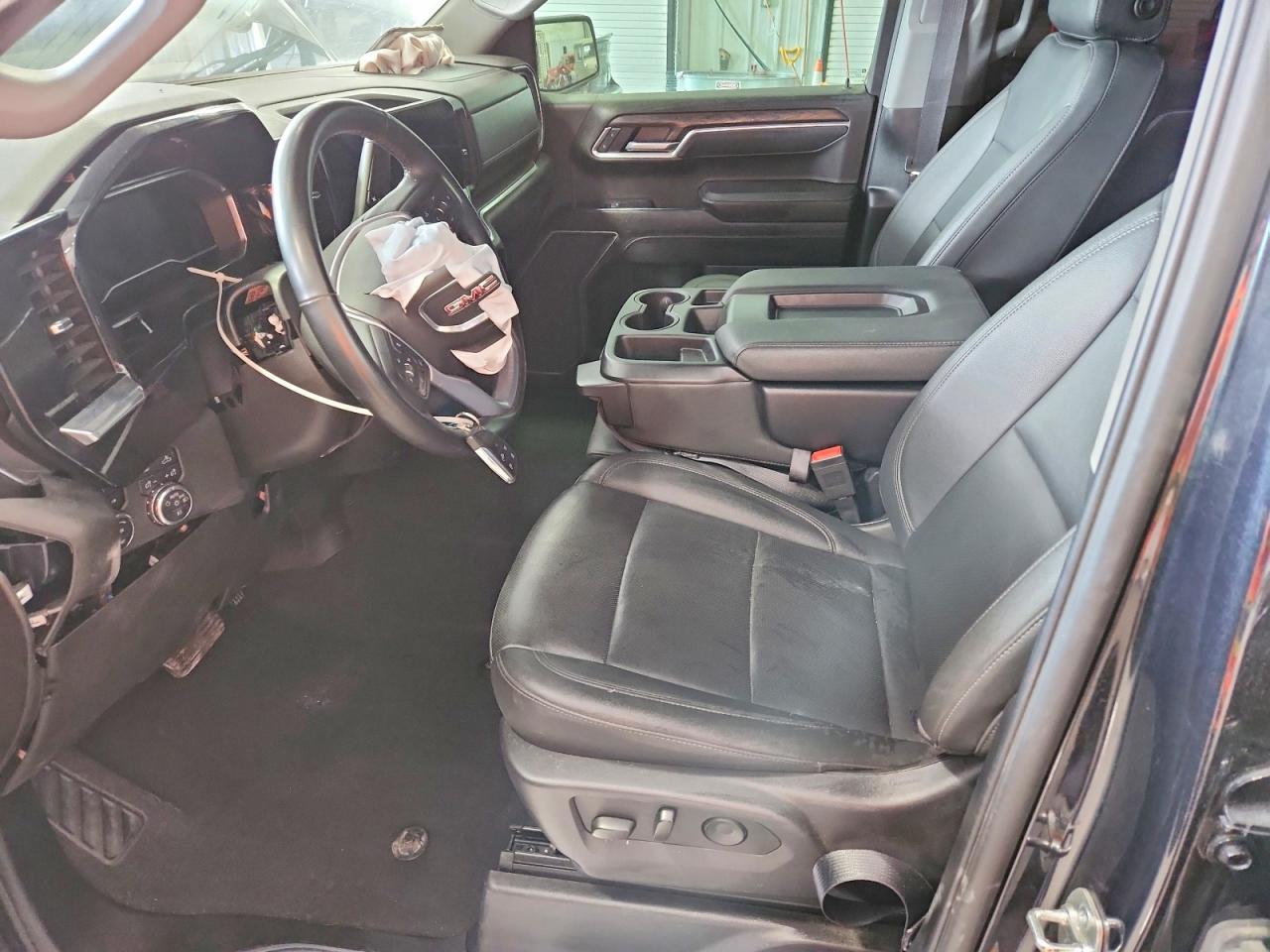2025 GMC SIERRA K1500 SLT photo 7