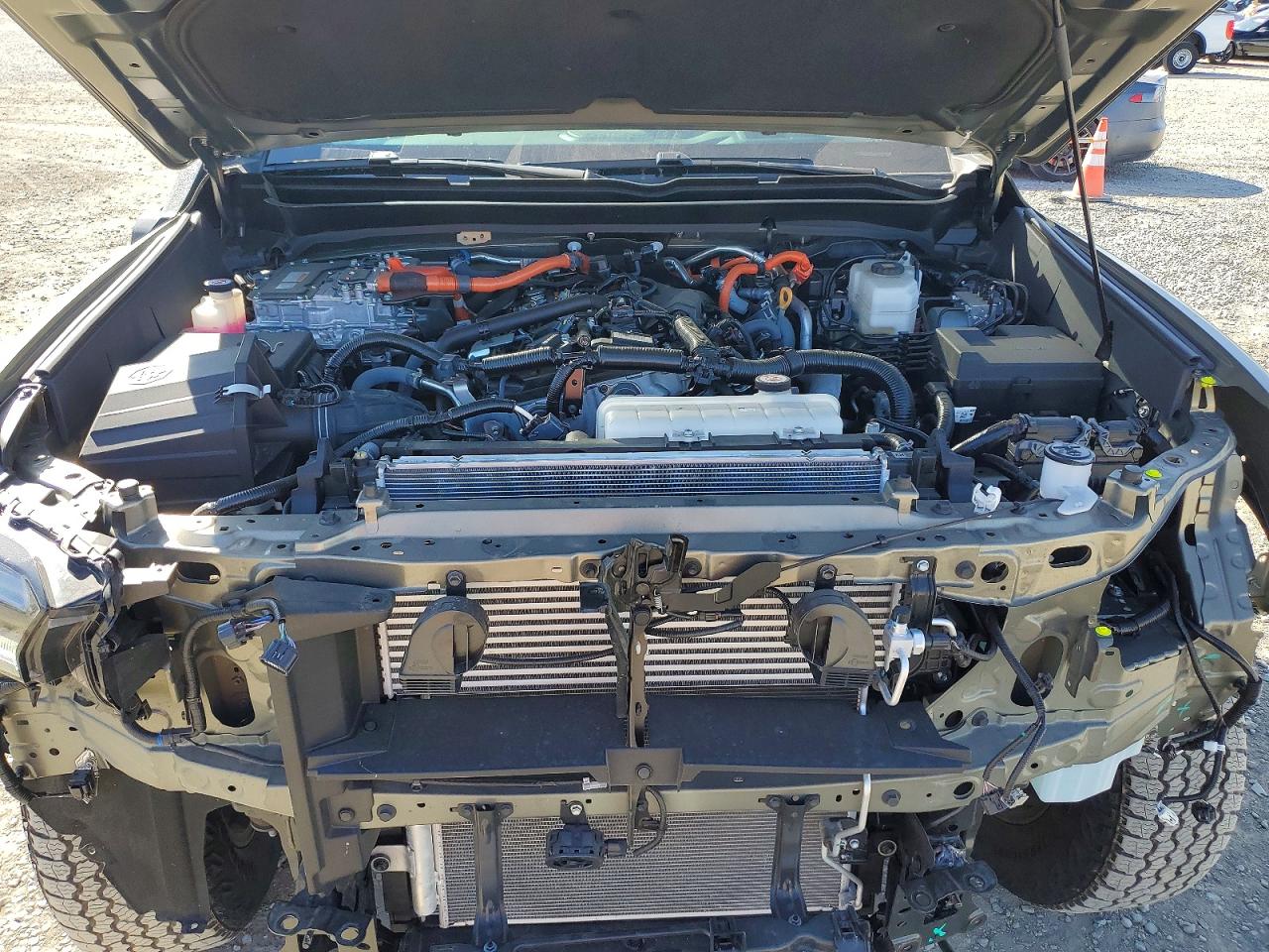 2024 TOYOTA TACOMA TRAILHUNTER HV photo 21