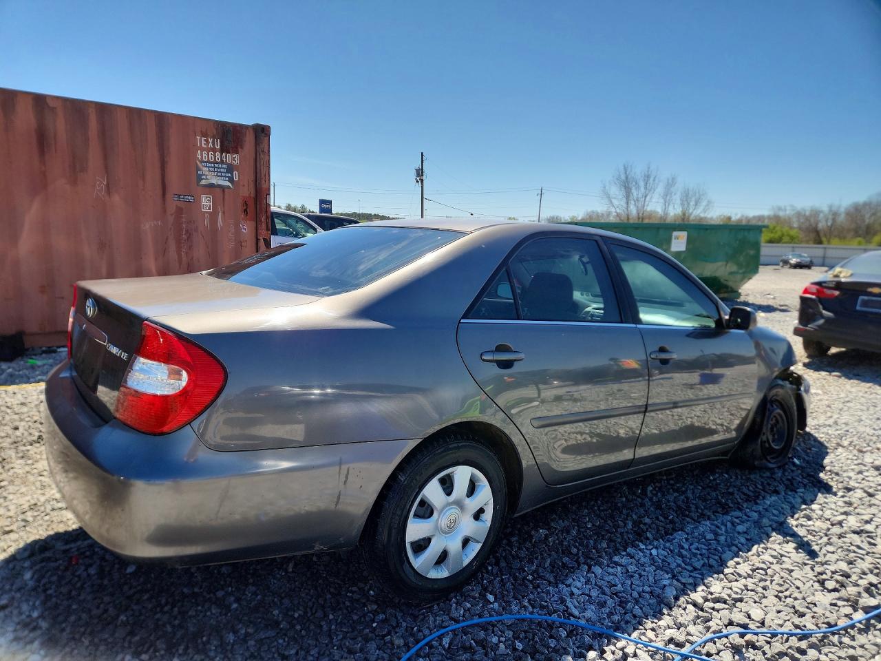 2002 TOYOTA CAMRY LE photo 5