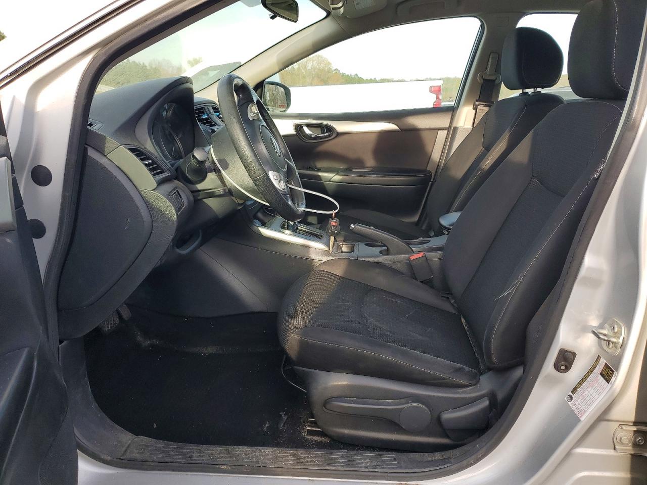 2019 NISSAN SENTRA S photo 13