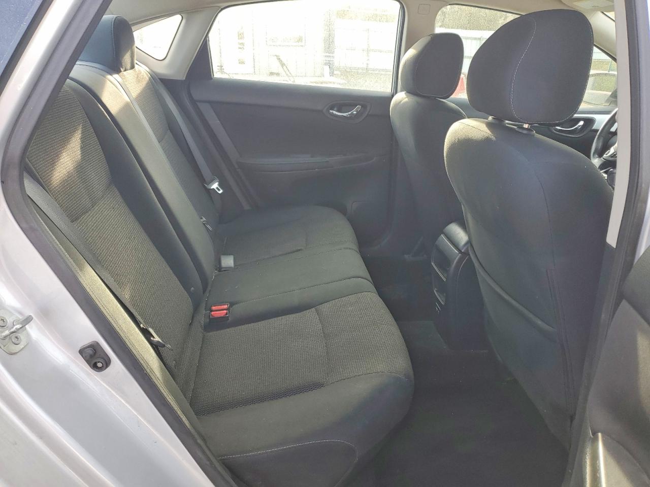 2019 NISSAN SENTRA S photo 19