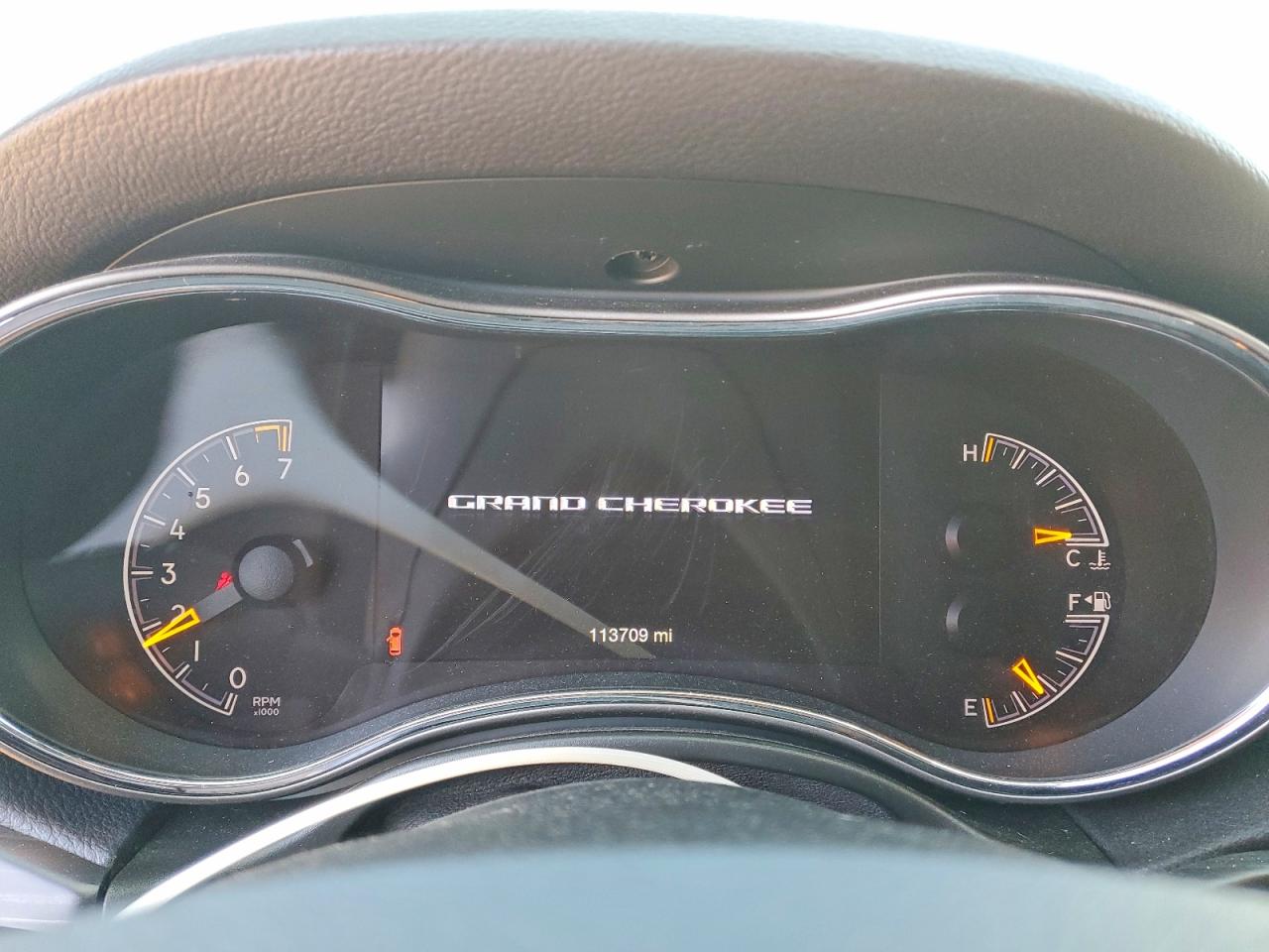 2020 JEEP GRAND CHEROKEE LAREDO photo 17