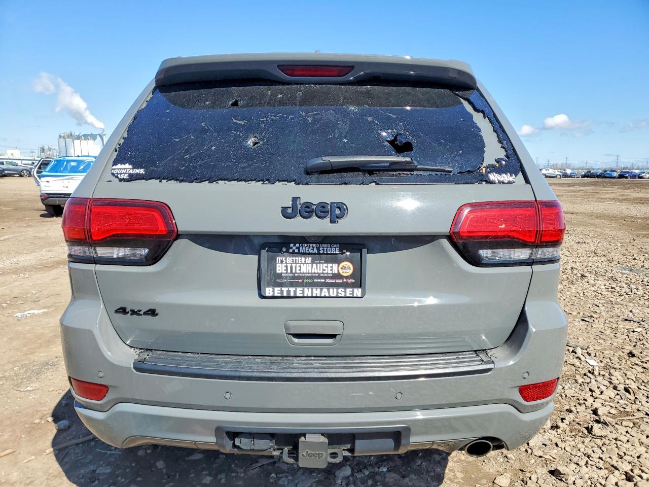 2020 JEEP GRAND CHEROKEE LAREDO photo 11