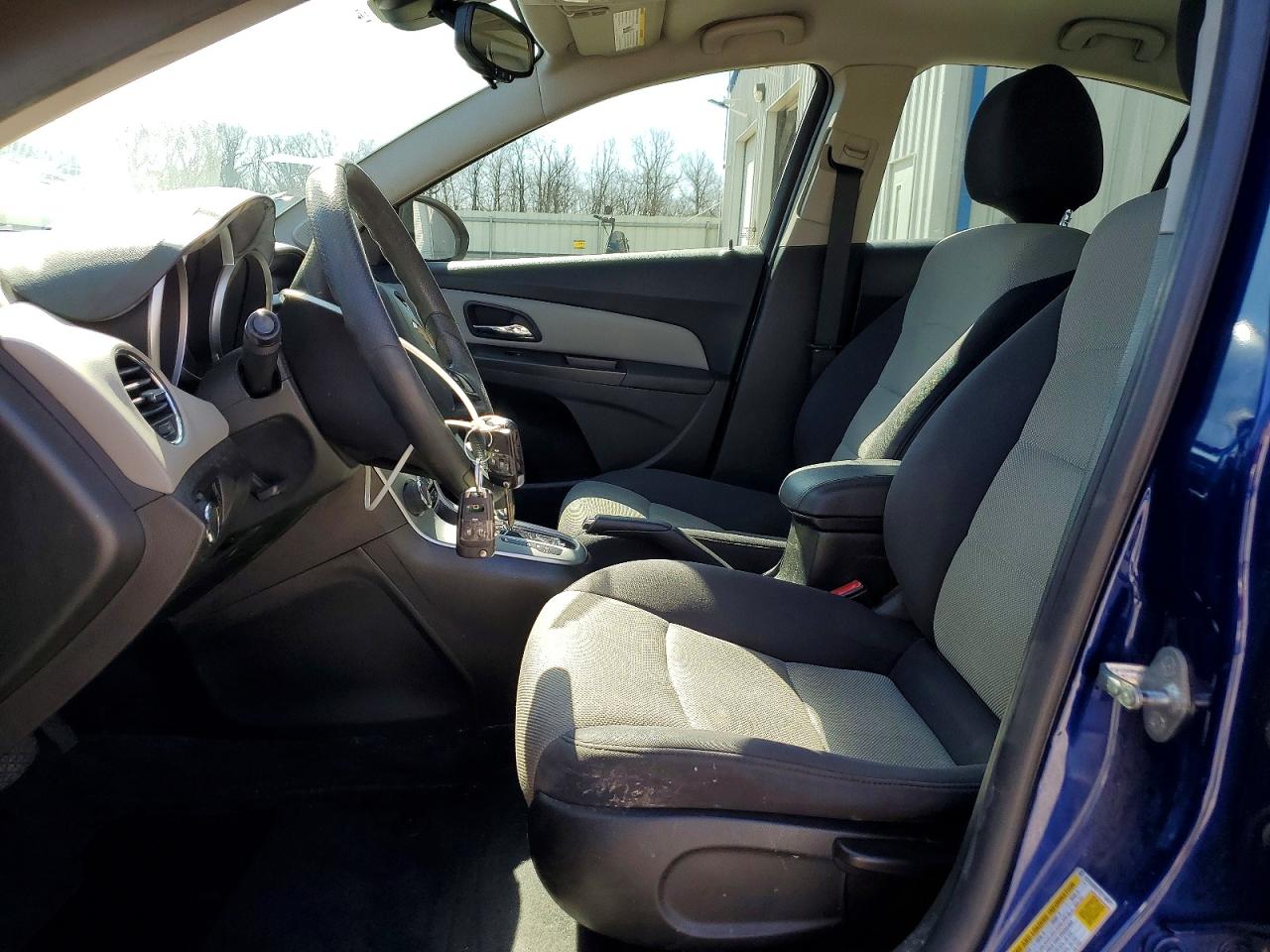 2013 CHEVROLET CRUZE LS photo 13
