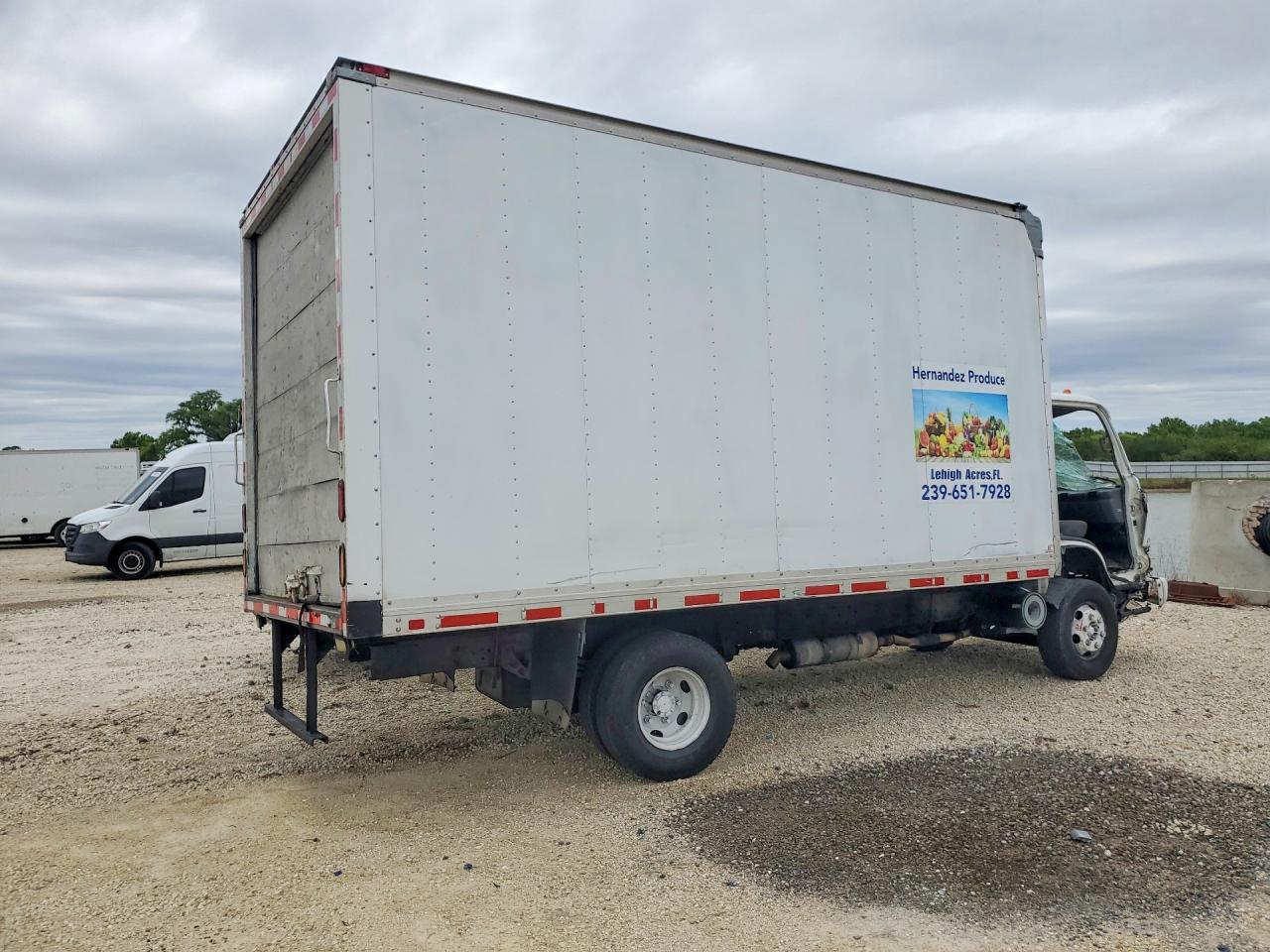2005 ISUZU NPR BOX TRUCK photo 5