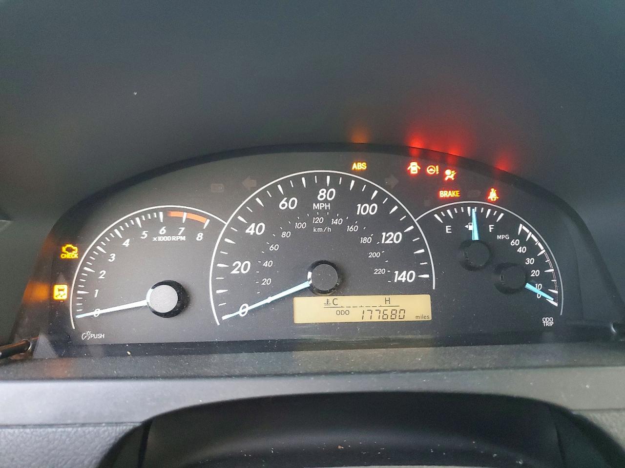 2013 TOYOTA CAMRY L photo 9