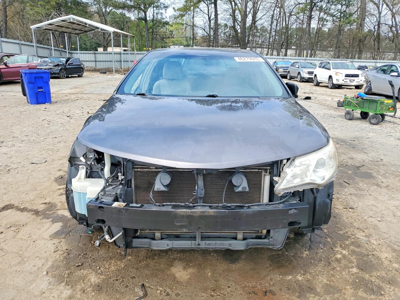 2013 TOYOTA CAMRY L photo 5