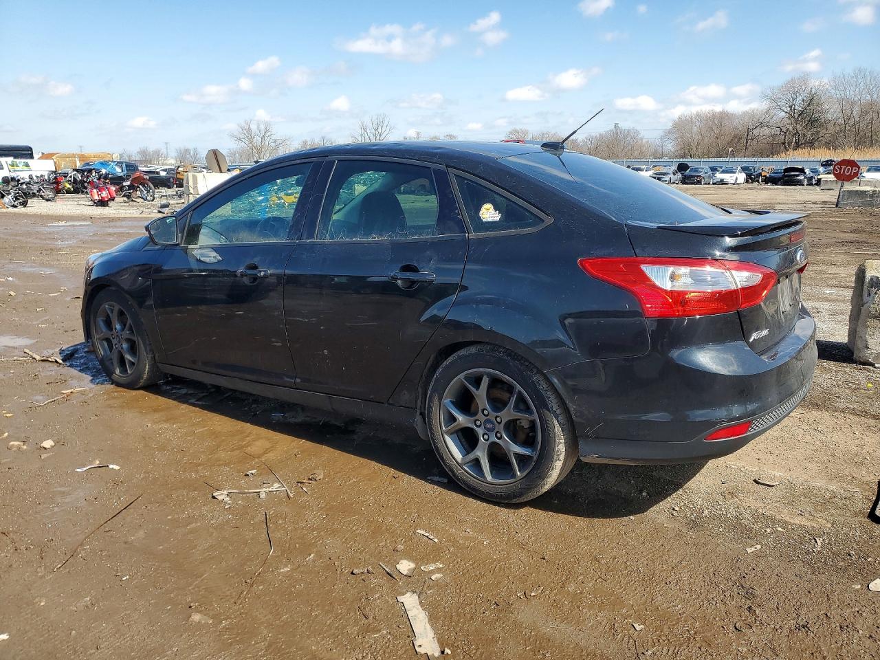 2014 FORD FOCUS SE photo 3
