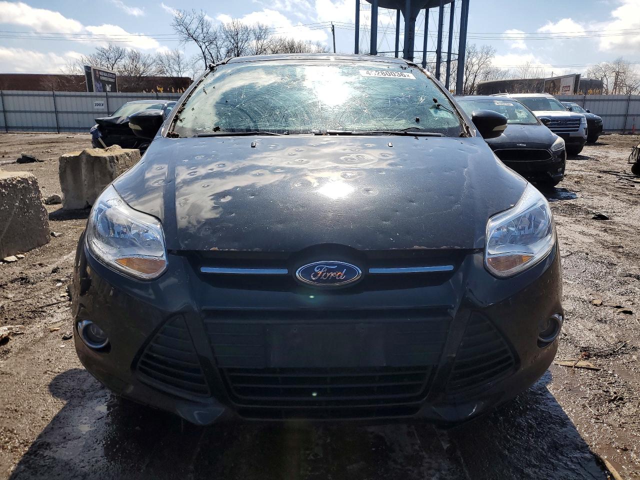 2014 FORD FOCUS SE photo 9
