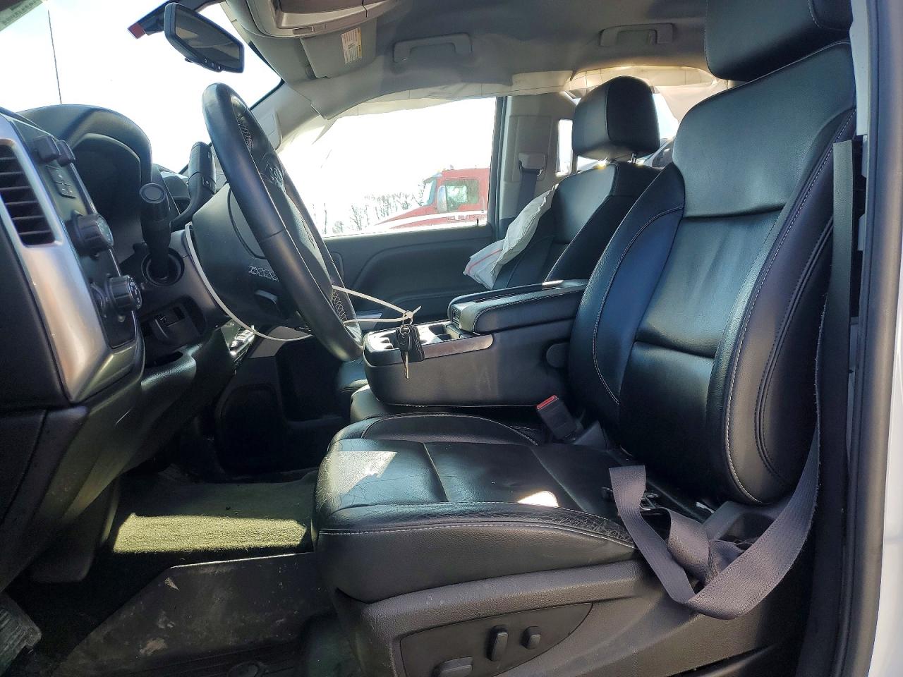 2016 CHEVROLET SILVERADO K1500 LT photo 13