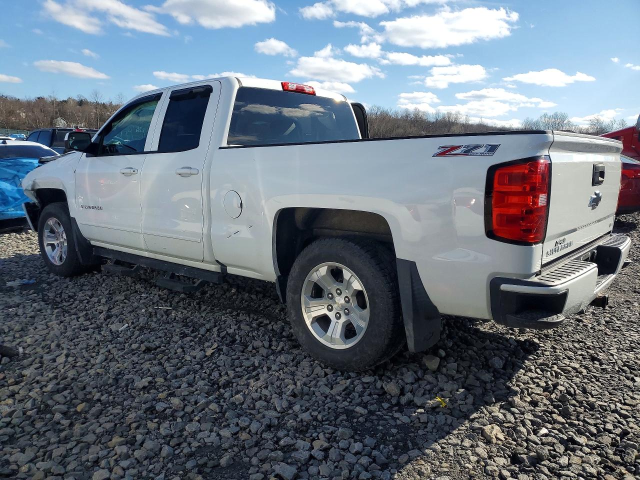 2016 CHEVROLET SILVERADO K1500 LT photo 3