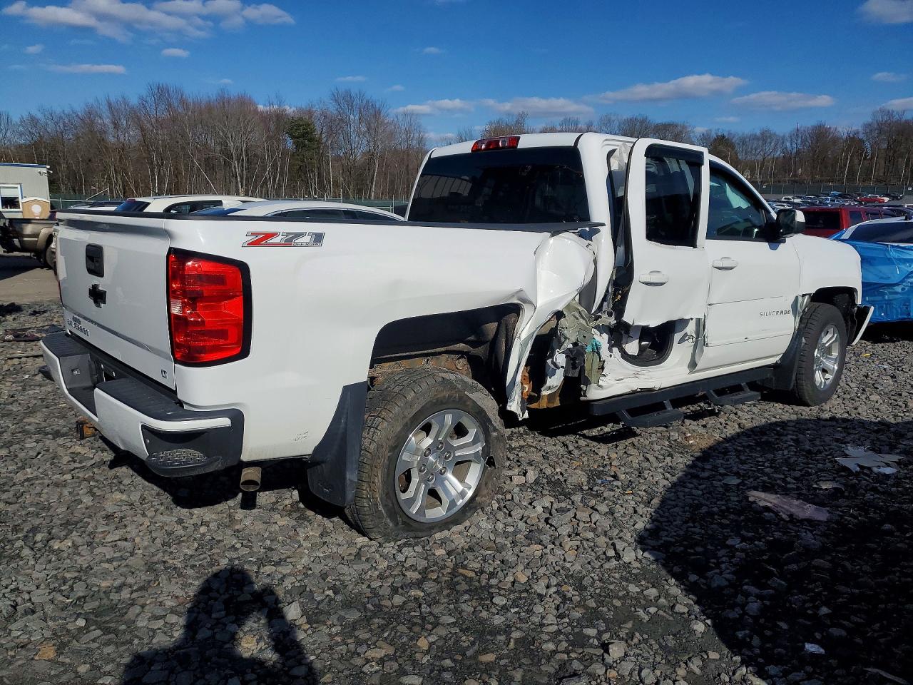 2016 CHEVROLET SILVERADO K1500 LT photo 5