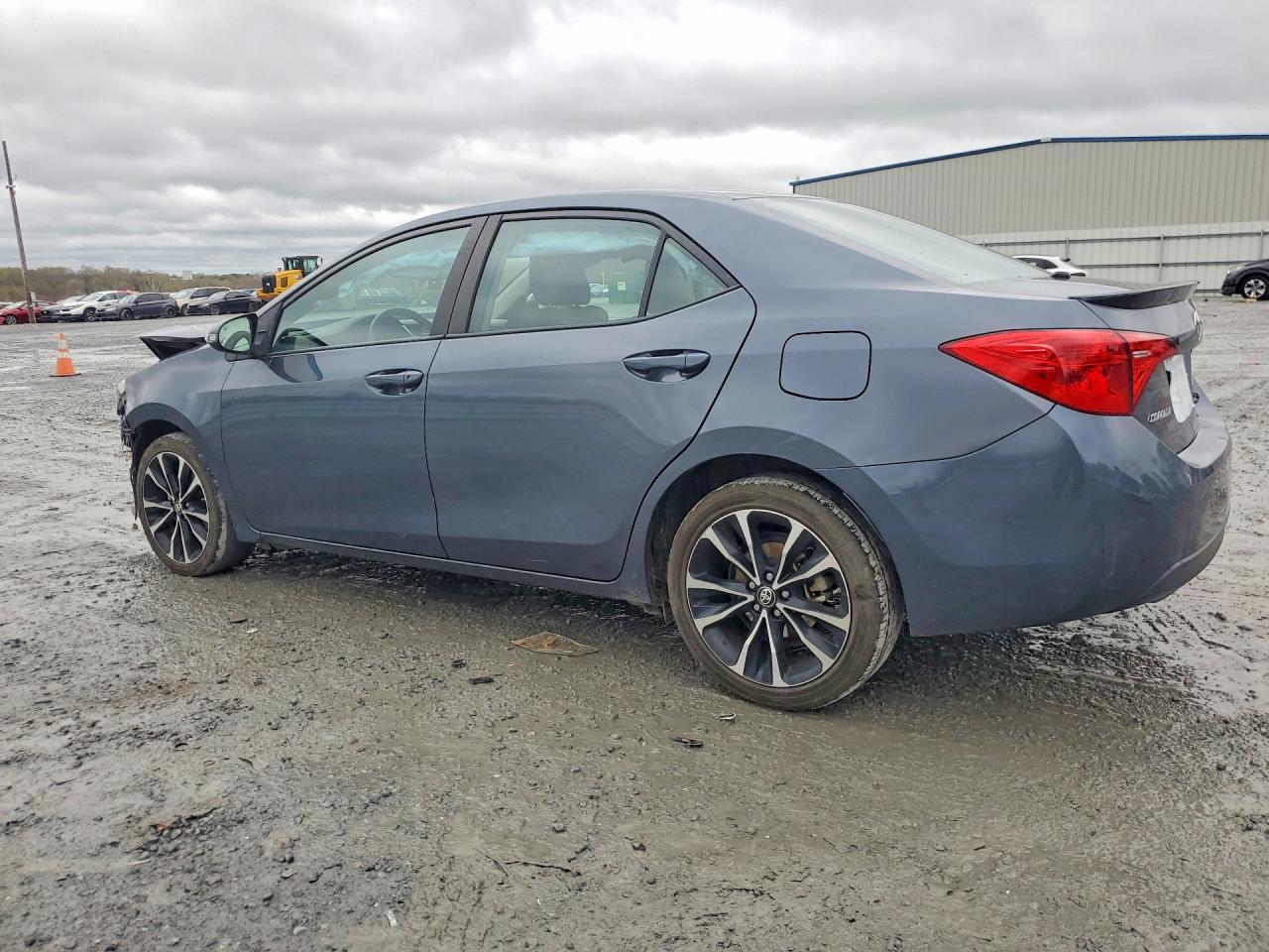 2019 TOYOTA COROLLA SE photo 4