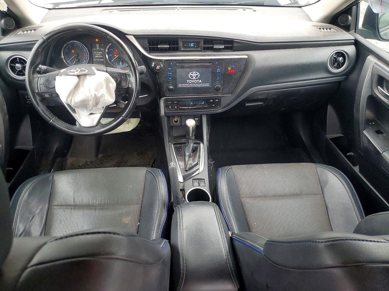 2019 TOYOTA COROLLA SE photo 22