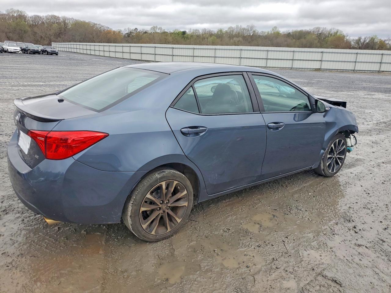 2019 TOYOTA COROLLA SE photo 7