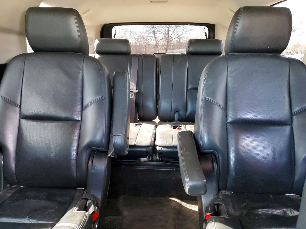 2012 GMC YUKON XL DENALI photo 28