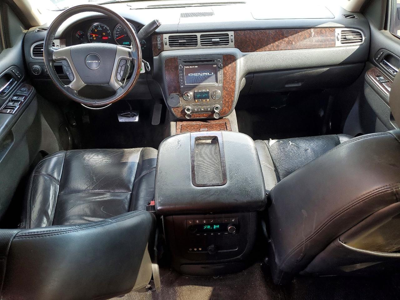 2012 GMC YUKON XL DENALI photo 22
