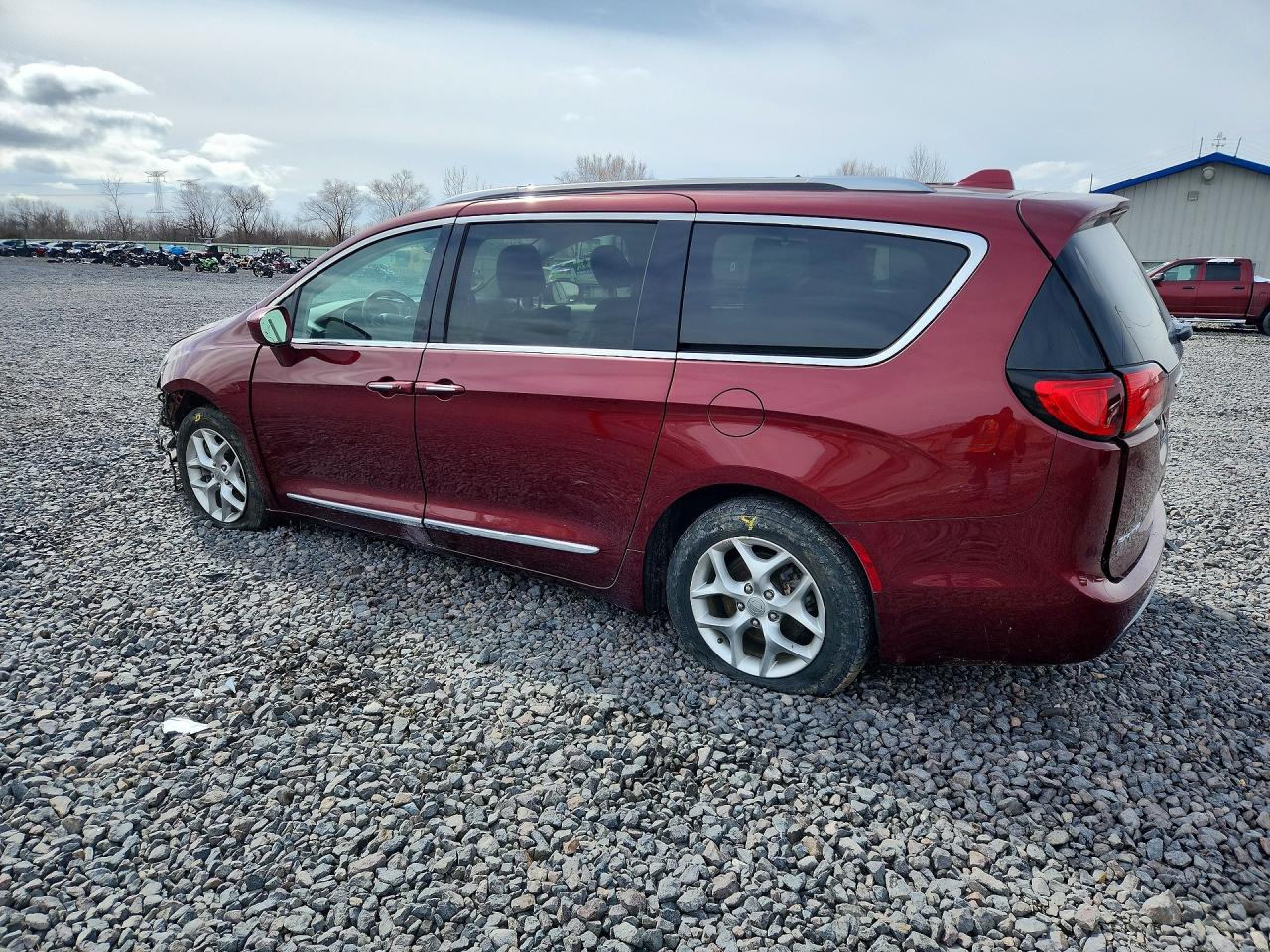 2019 CHRYSLER PACIFICA TOURING L PLUS photo 3