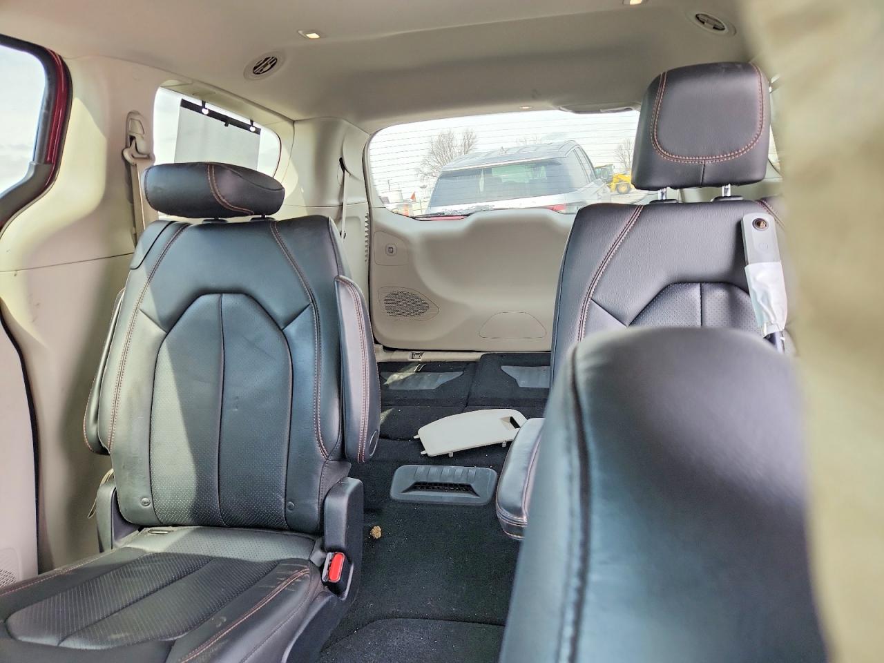 2019 CHRYSLER PACIFICA TOURING L PLUS photo 19